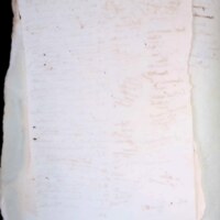 Pages de notes en vrac et morceaux de papier avec notes, Abonnement au journal des débats
