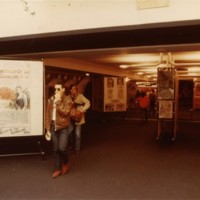 Vue de l'exposition « Affiches françaises et étrangères du cinéma muet » (Cannes, 1983)