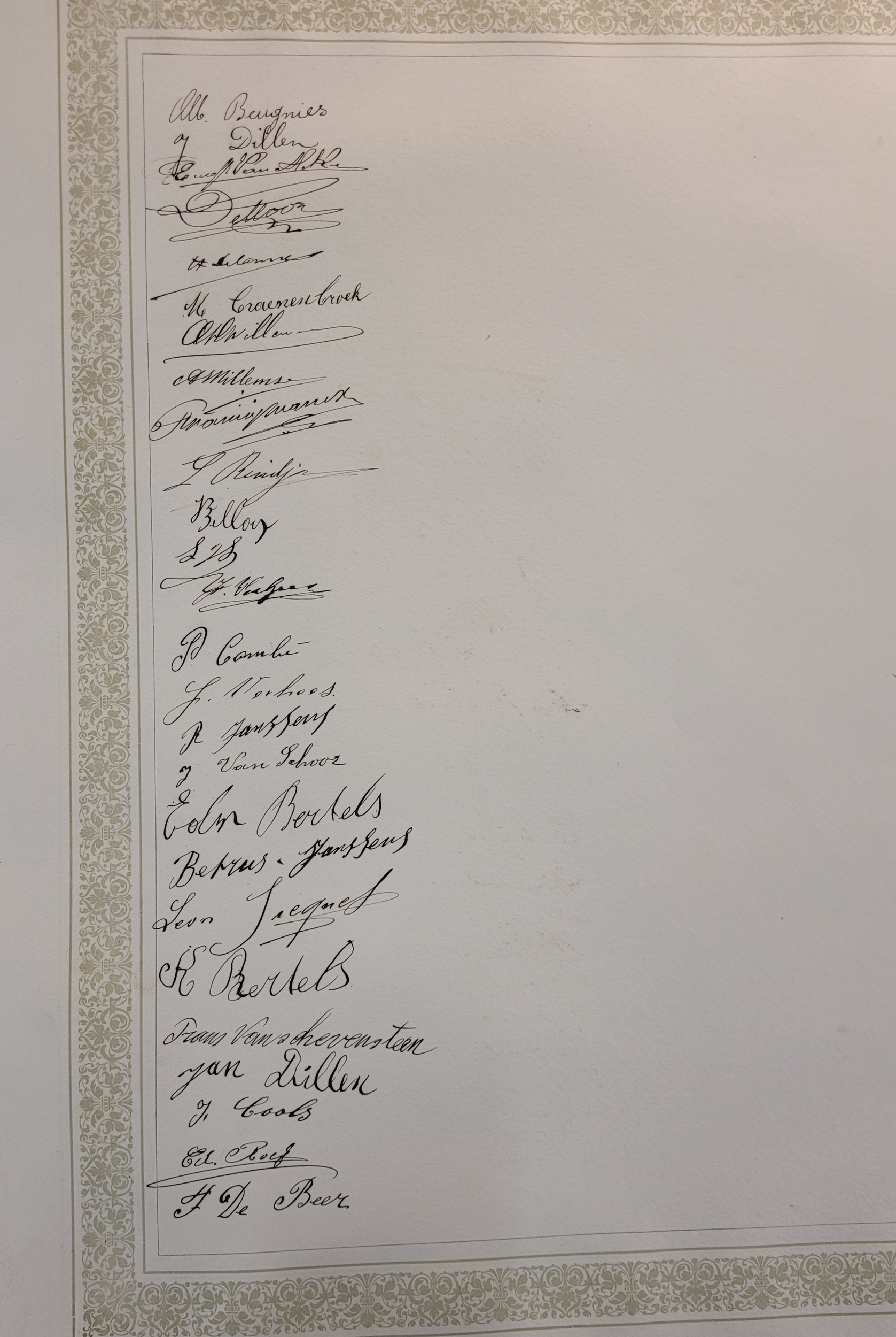 Signatures diverses - 22 Signatures diverses - 22
