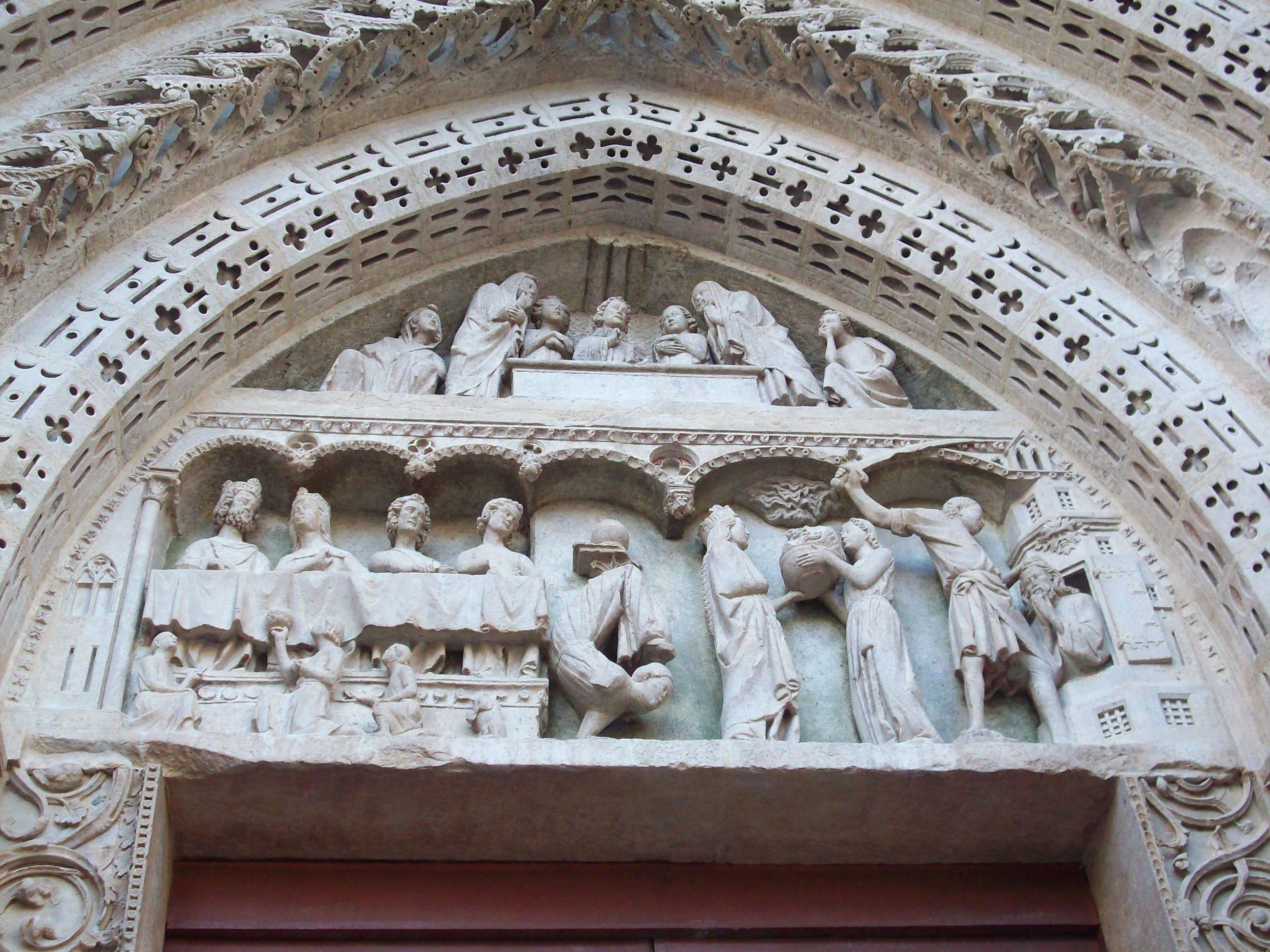 Tympan_du_portail_Saint-Jean.jpg