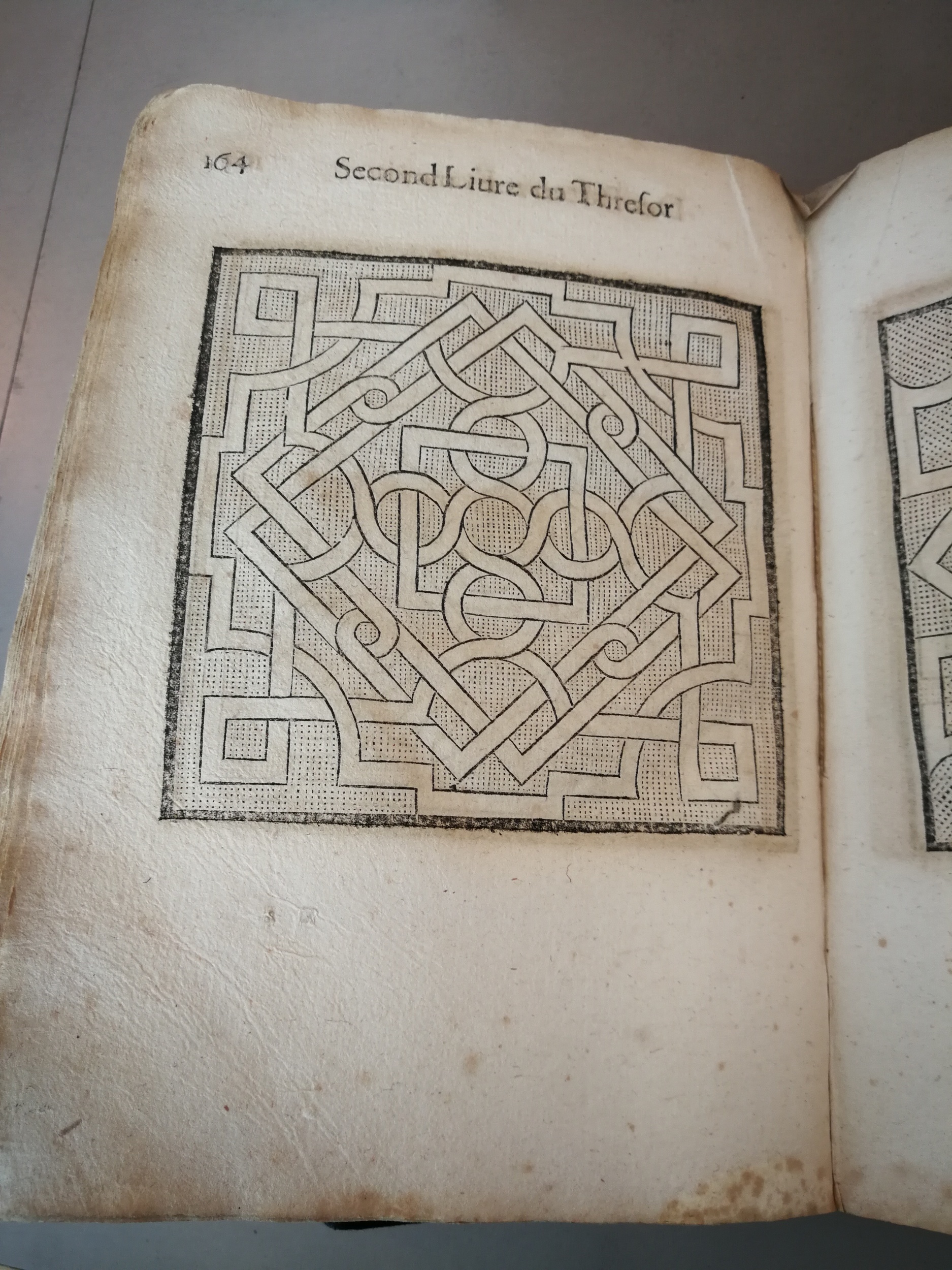 1629 - Étienne Gamonet - Trésor des parterres de l’univers - BM Marseille