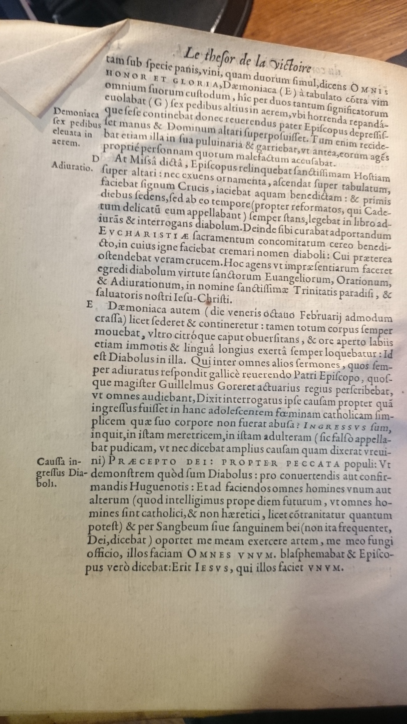 1578 - Nicolas Chesneau - Trésor et entière histoire de la triomphante victoire du corps de Dieu sur l’esprit malin - BM Amiens