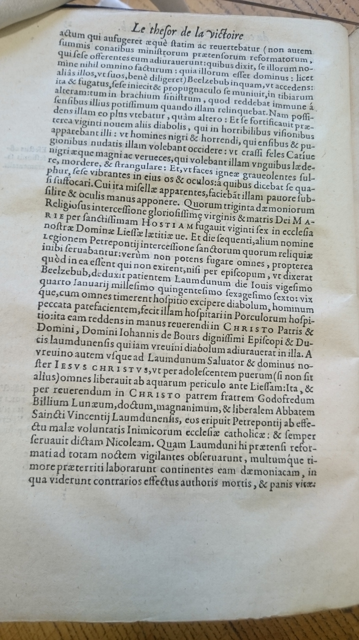 1578 - Nicolas Chesneau - Trésor et entière histoire de la triomphante victoire du corps de Dieu sur l’esprit malin - Douai Quincy