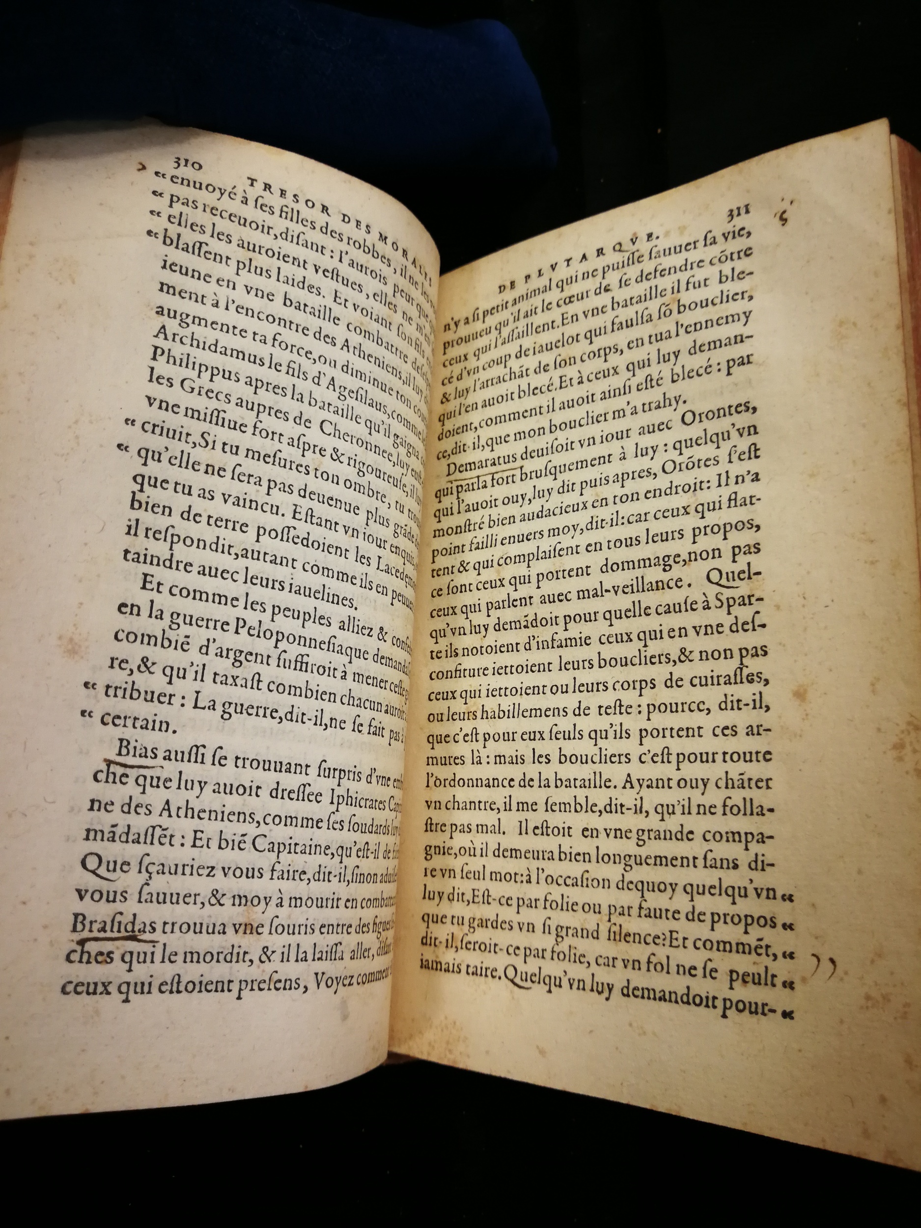 1577 - Jean Poupy - Trésor des morales de Plutarque - Les Méjanes, Aix-en-Provence 1577 - Jean Poupy - Trésor des morales de Plutarque - Les Méjanes, Aix-en-Provence