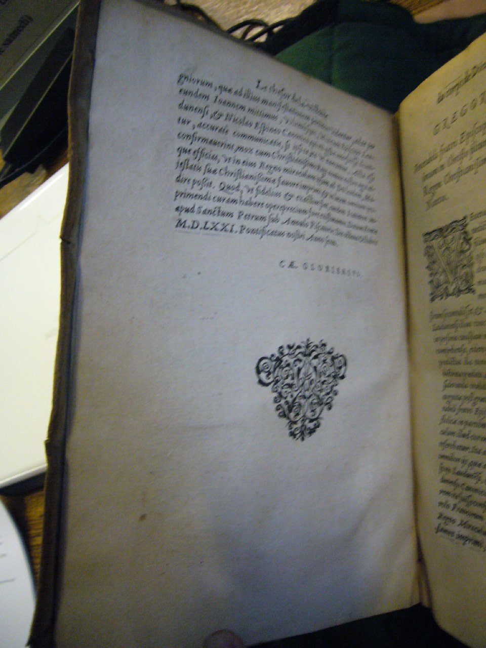 1578 - Nicolas Chesneau - Trésor et entière histoire de la triomphante victoire du corps de Dieu sur l’esprit malin - BnF Arsenal