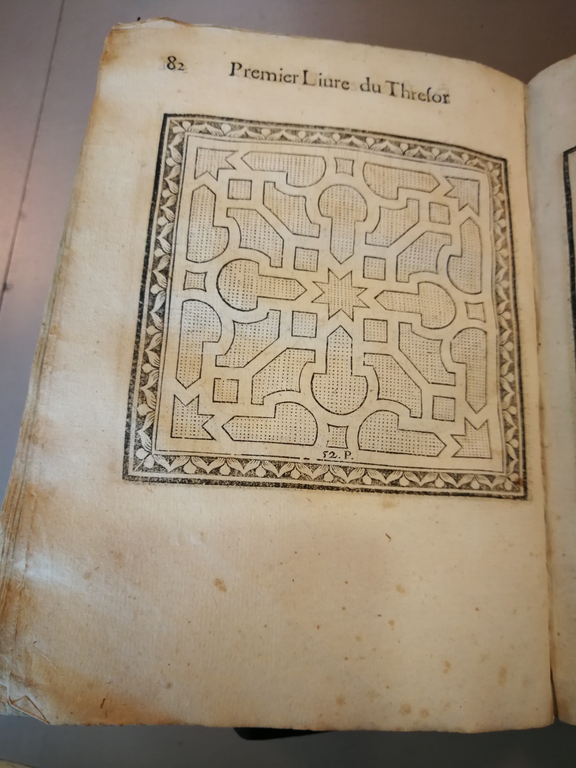 1629 - Étienne Gamonet - Trésor des parterres de l’univers - BM Marseille
