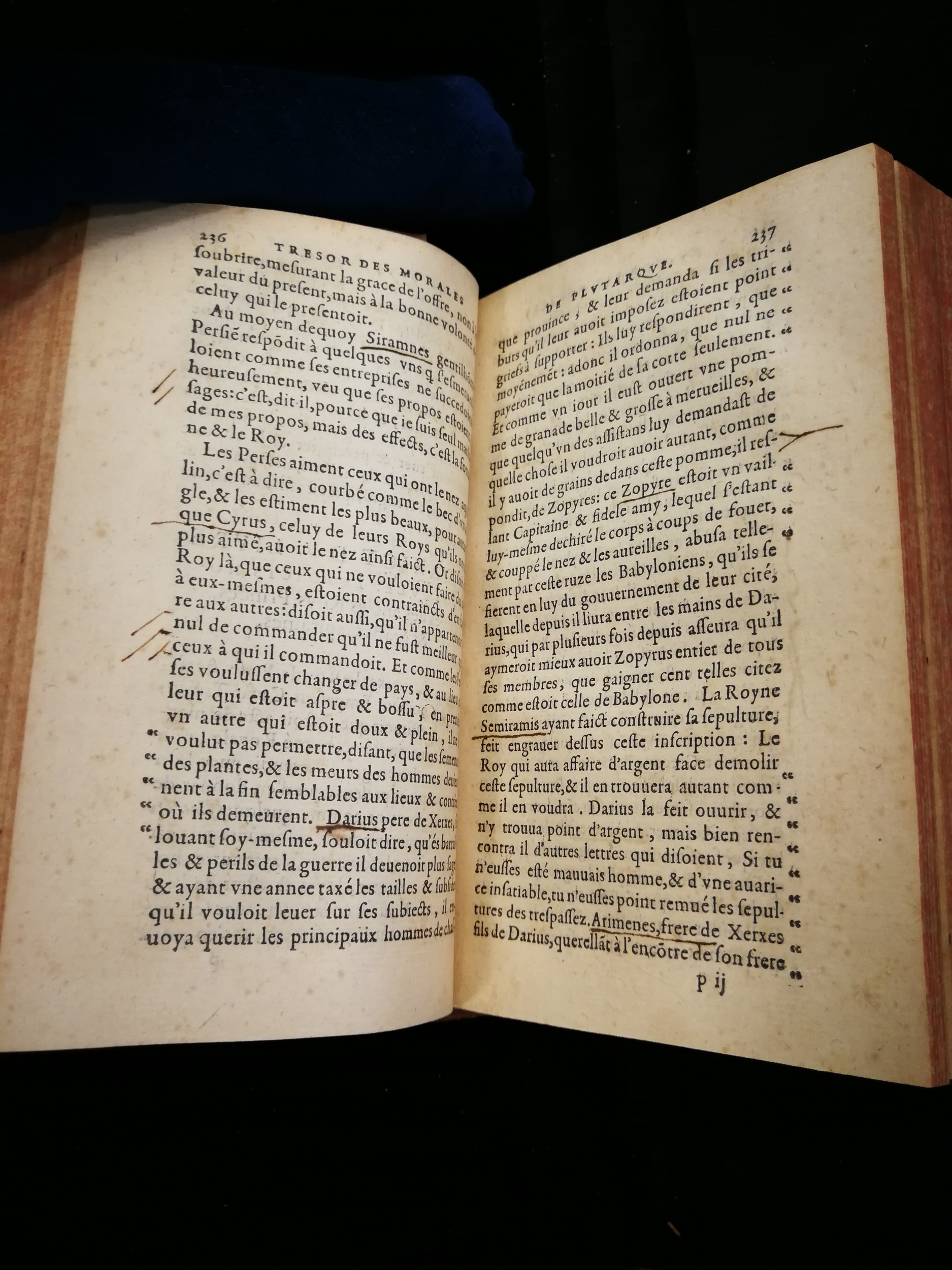 1577 - Jean Poupy - Trésor des morales de Plutarque - Les Méjanes, Aix-en-Provence 1577 - Jean Poupy - Trésor des morales de Plutarque - Les Méjanes, Aix-en-Provence
