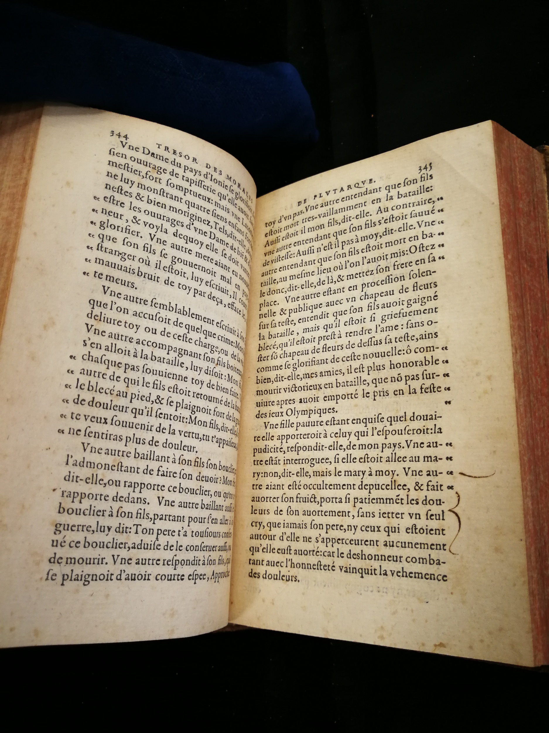 1577 - Jean Poupy - Trésor des morales de Plutarque - Les Méjanes, Aix-en-Provence 1577 - Jean Poupy - Trésor des morales de Plutarque - Les Méjanes, Aix-en-Provence