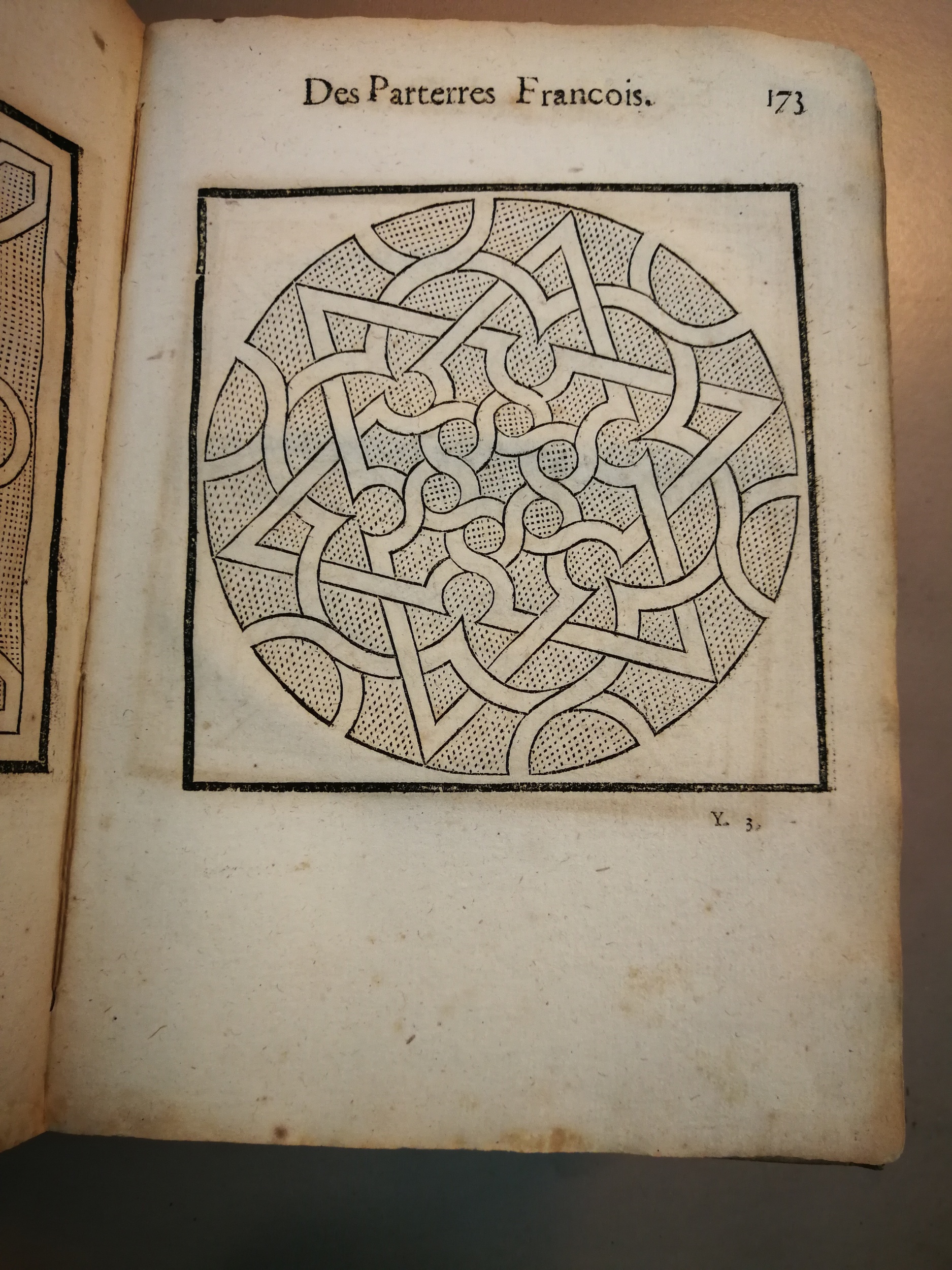 1629 - Étienne Gamonet - Trésor des parterres de l’univers - BM Marseille