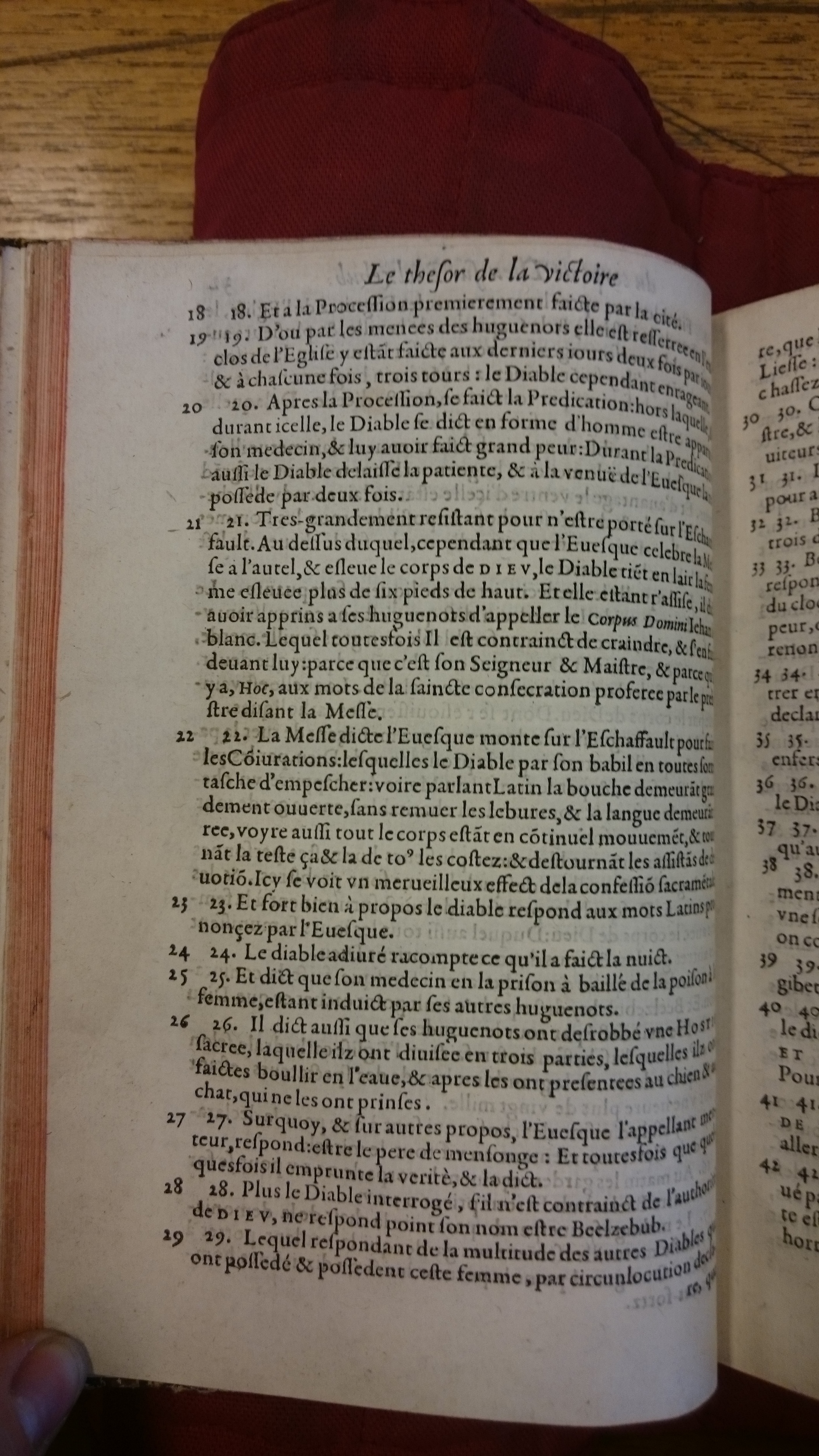 1578 - Nicolas Chesneau - Trésor et entière histoire de la triomphante victoire du corps de Dieu sur l’esprit malin - BM Lyon