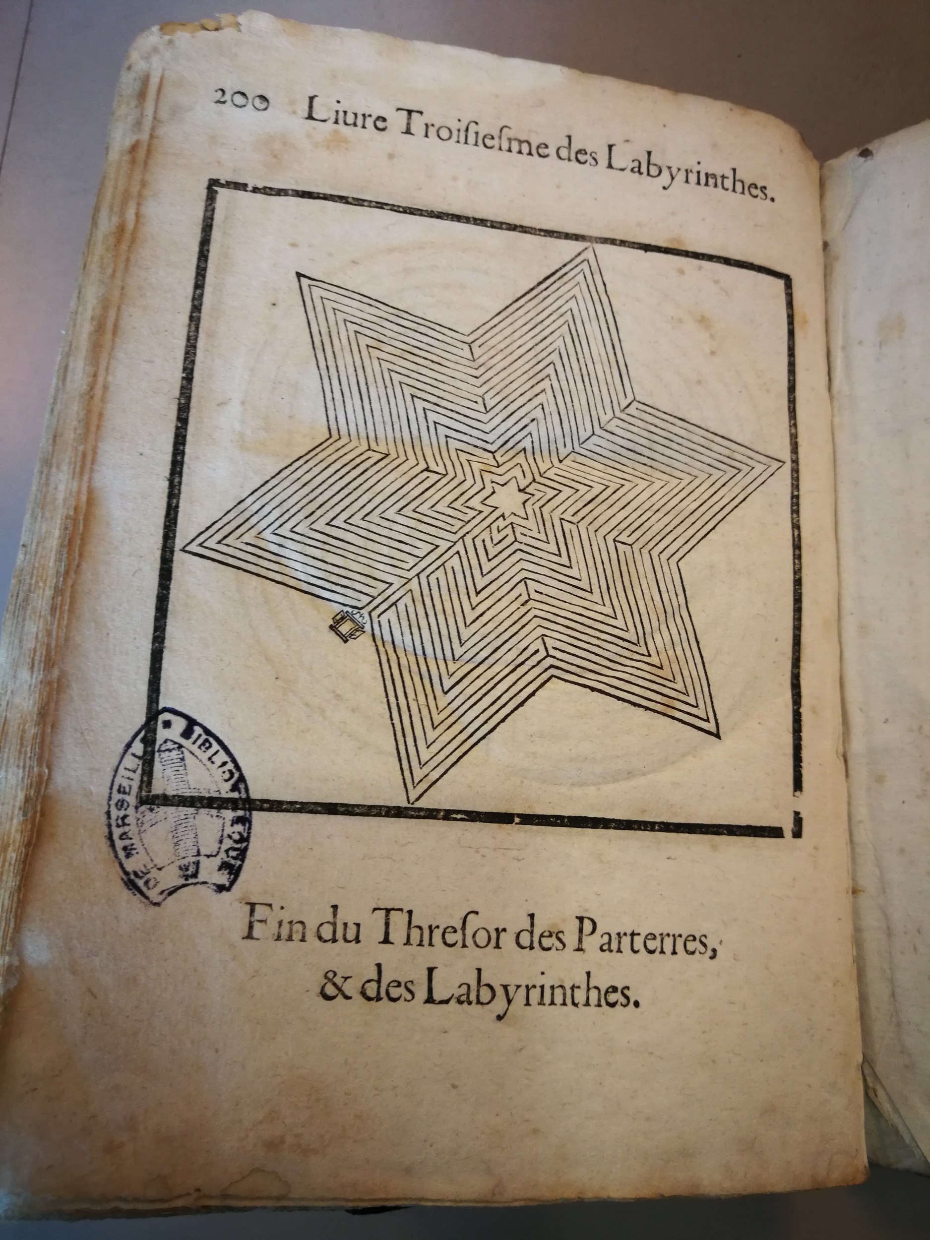 1629 - Étienne Gamonet - Trésor des parterres de l’univers - BM Marseille