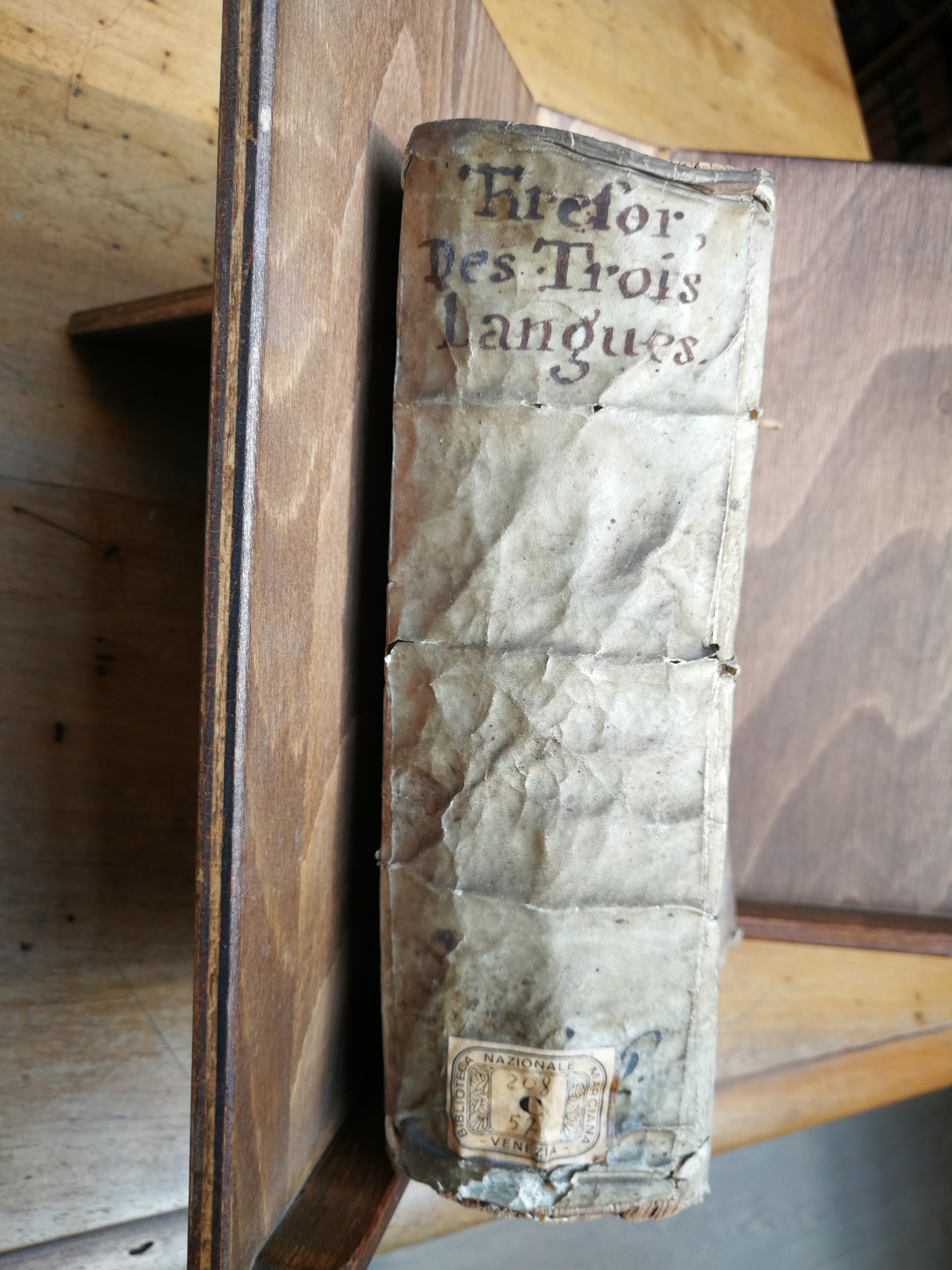 1609 - Philippe Albert et Alexandre Pernet - Trésor des trois langues française, italienne et espagnole (Première partie) - Venezia Marciana