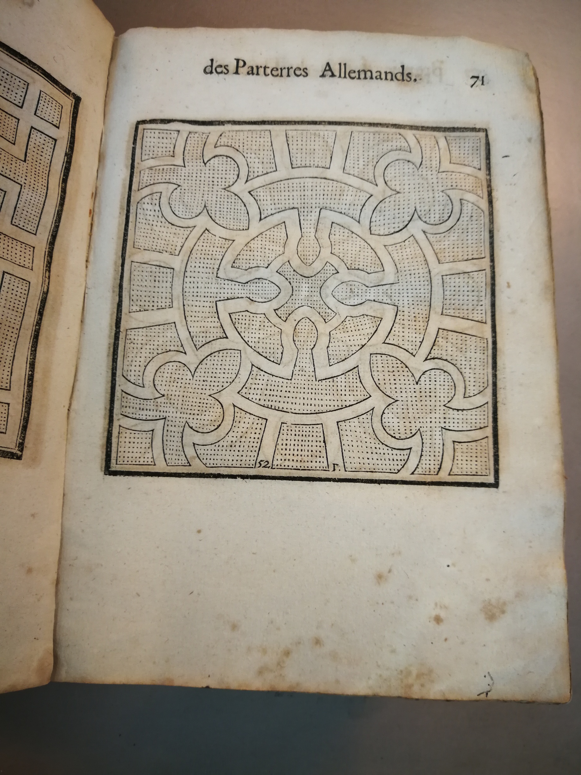 1629 - Étienne Gamonet - Trésor des parterres de l’univers - BM Marseille