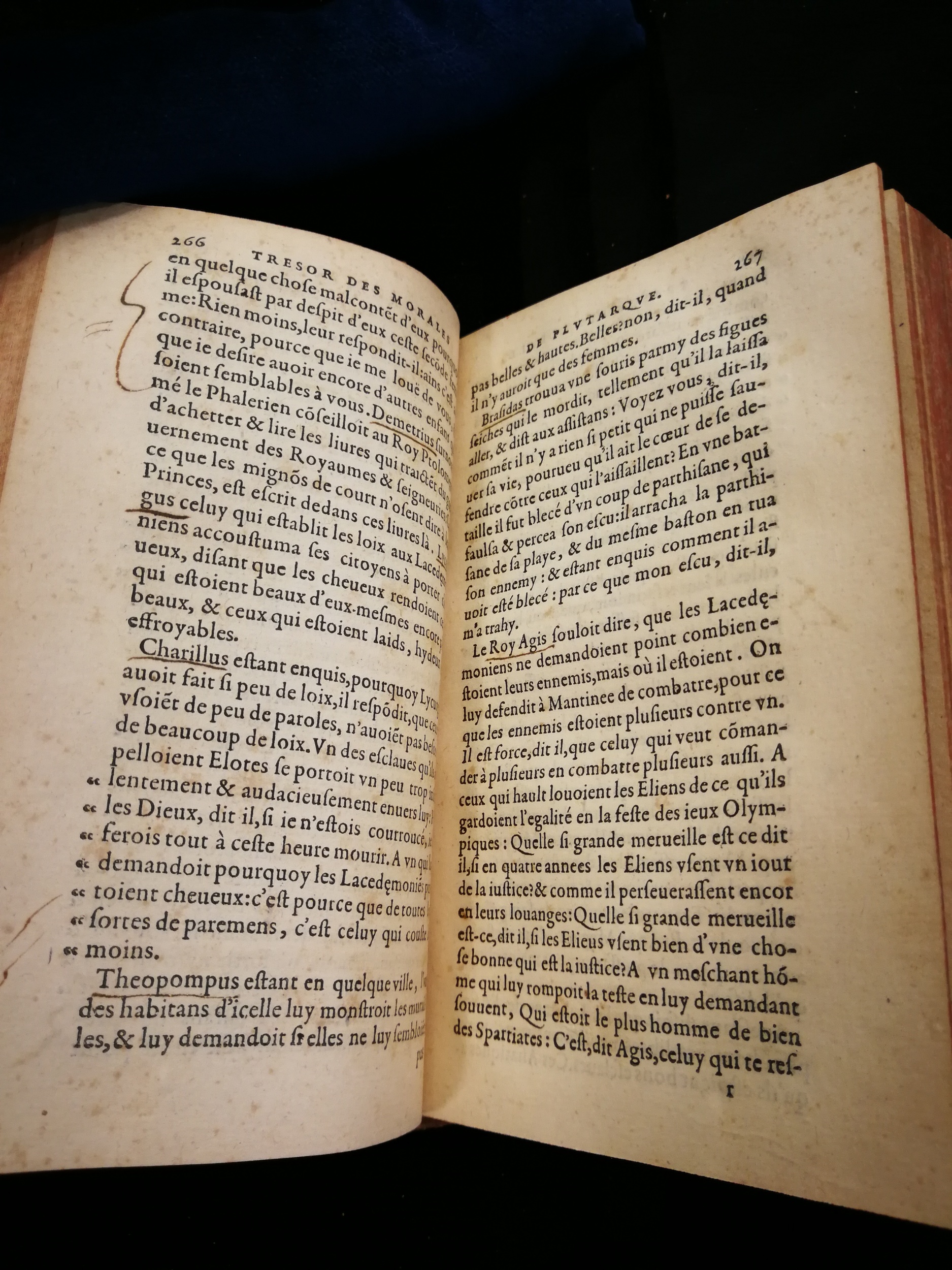 1577 - Jean Poupy - Trésor des morales de Plutarque - Les Méjanes, Aix-en-Provence 1577 - Jean Poupy - Trésor des morales de Plutarque - Les Méjanes, Aix-en-Provence