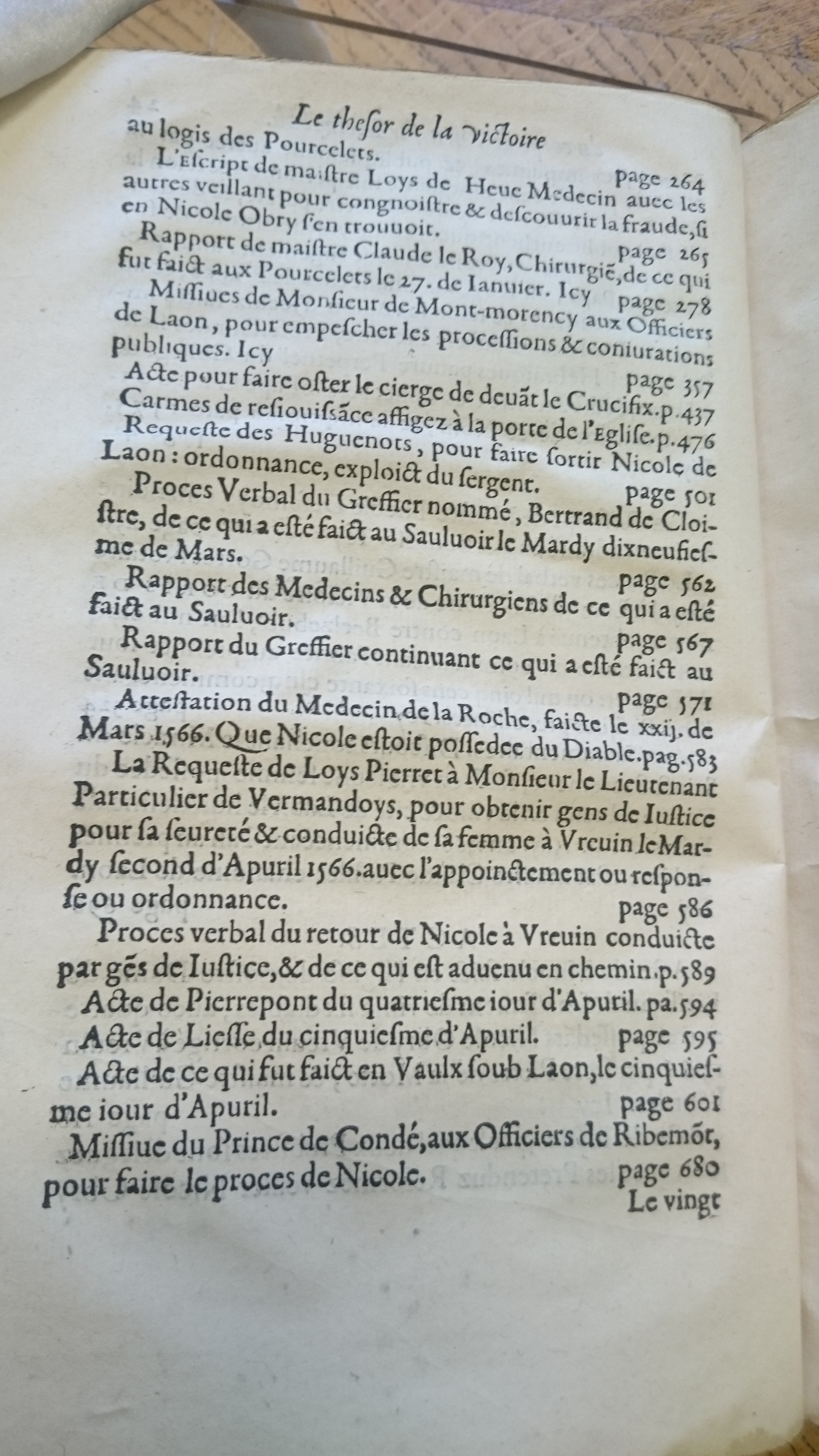 1578 - Nicolas Chesneau - Trésor et entière histoire de la triomphante victoire du corps de Dieu sur l’esprit malin - Douai Quincy