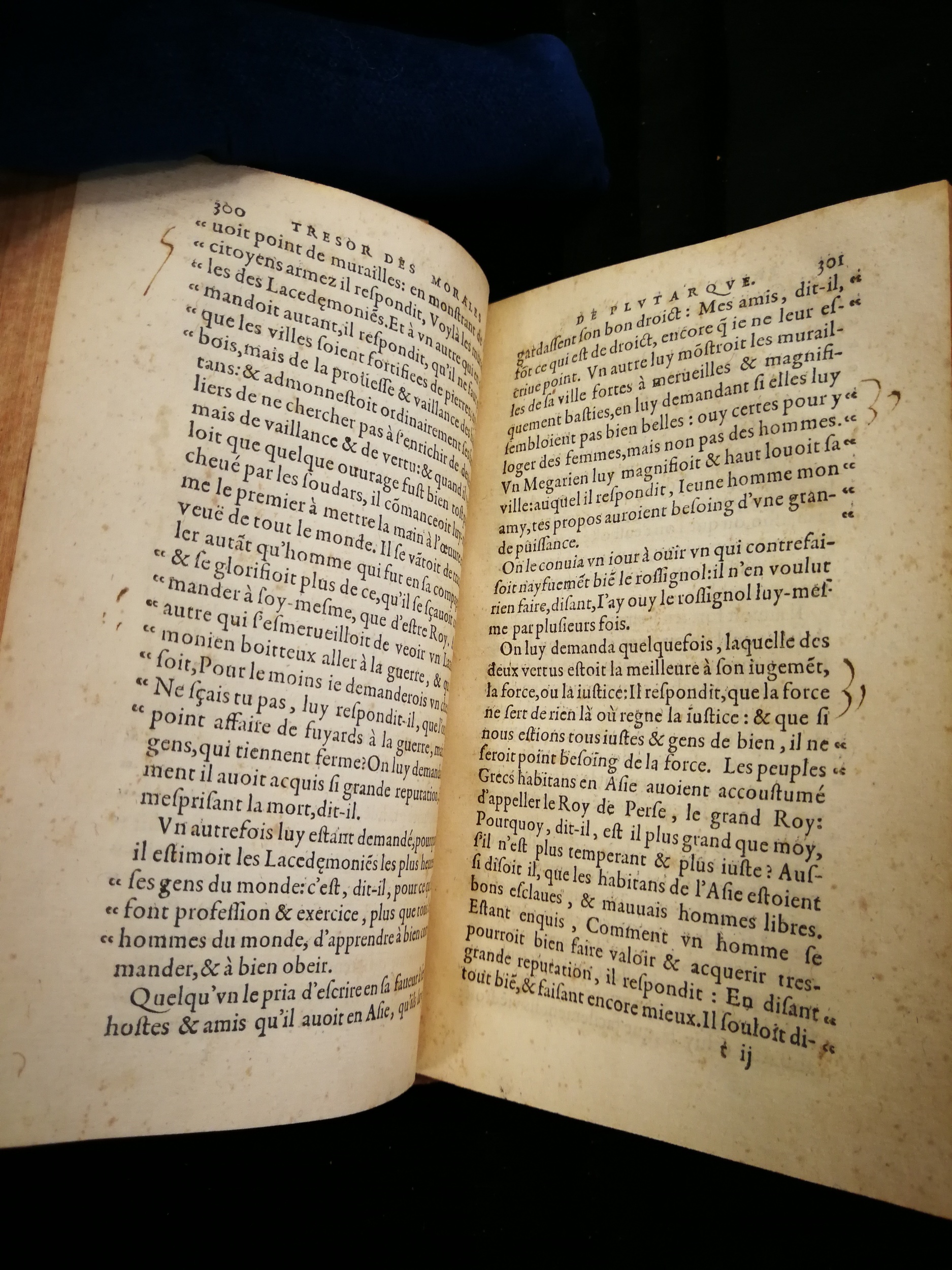 1577 - Jean Poupy - Trésor des morales de Plutarque - Les Méjanes, Aix-en-Provence 1577 - Jean Poupy - Trésor des morales de Plutarque - Les Méjanes, Aix-en-Provence