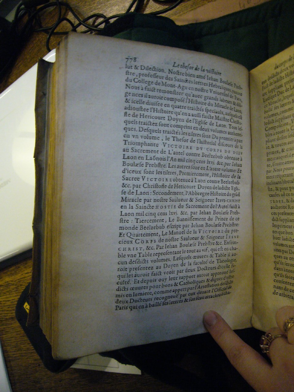 1578 - Nicolas Chesneau - Trésor et entière histoire de la triomphante victoire du corps de Dieu sur l’esprit malin - BnF Arsenal