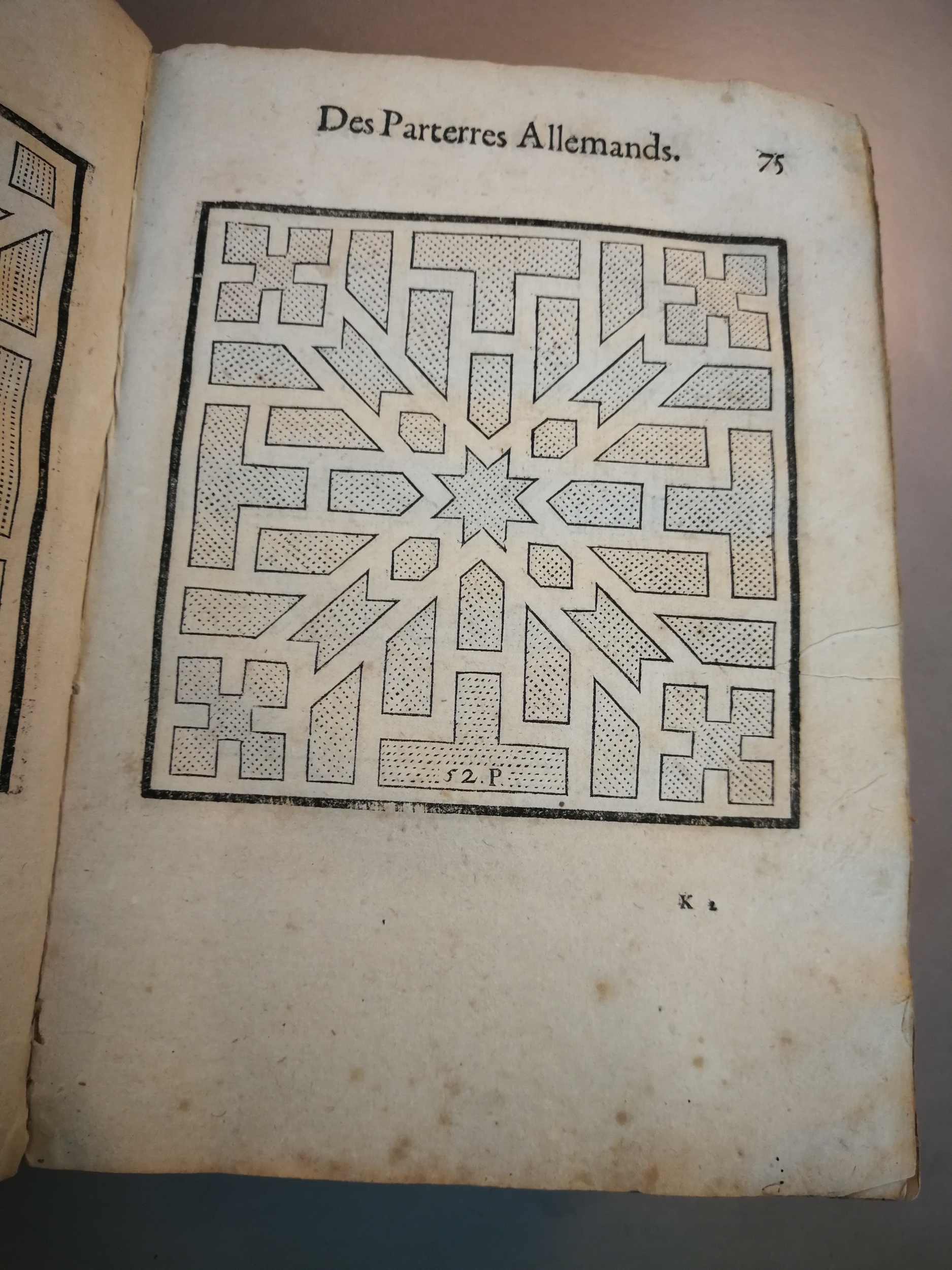 1629 - Étienne Gamonet - Trésor des parterres de l’univers - BM Marseille