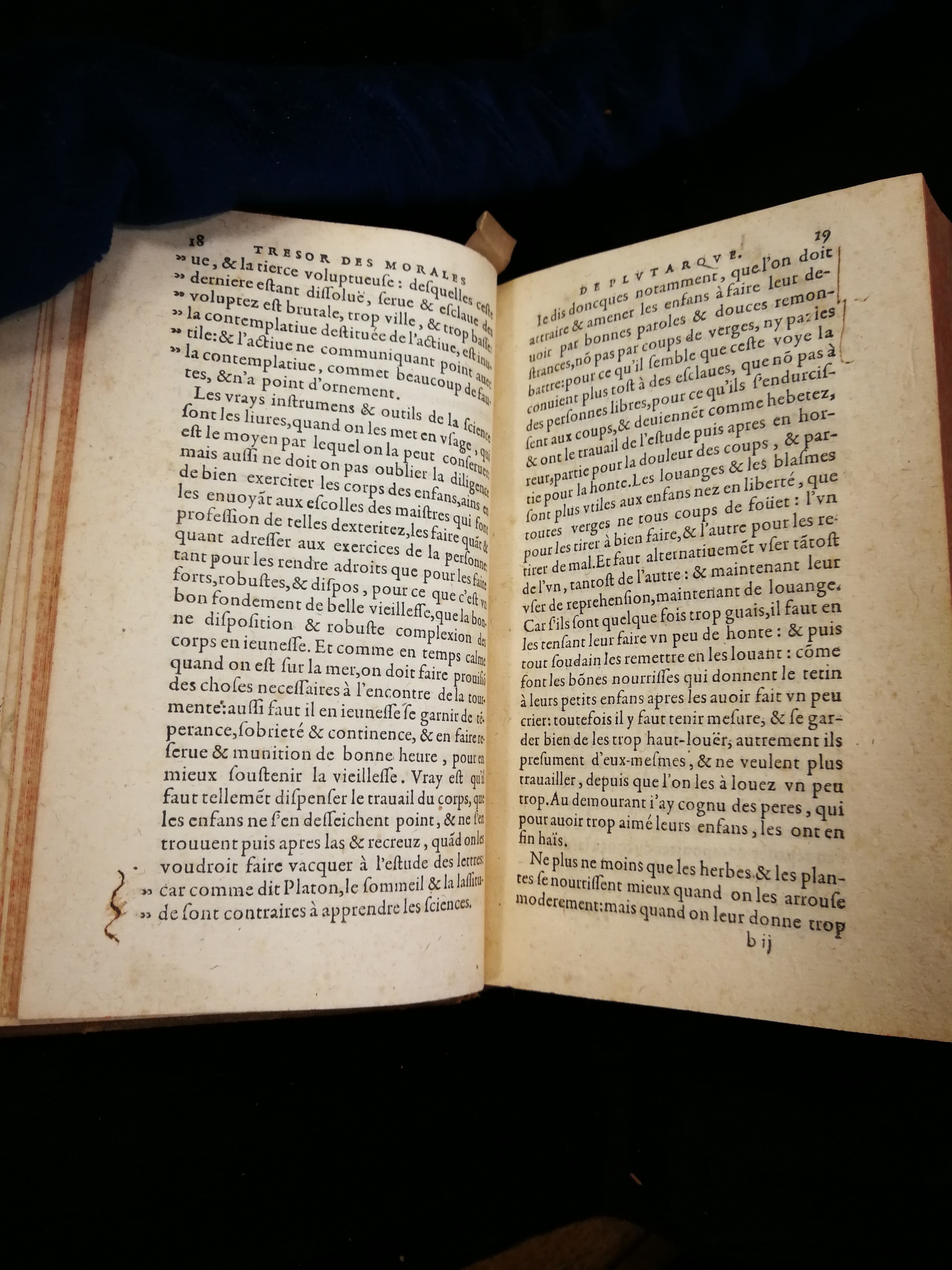 1577 - Jean Poupy - Trésor des morales de Plutarque - Les Méjanes, Aix-en-Provence