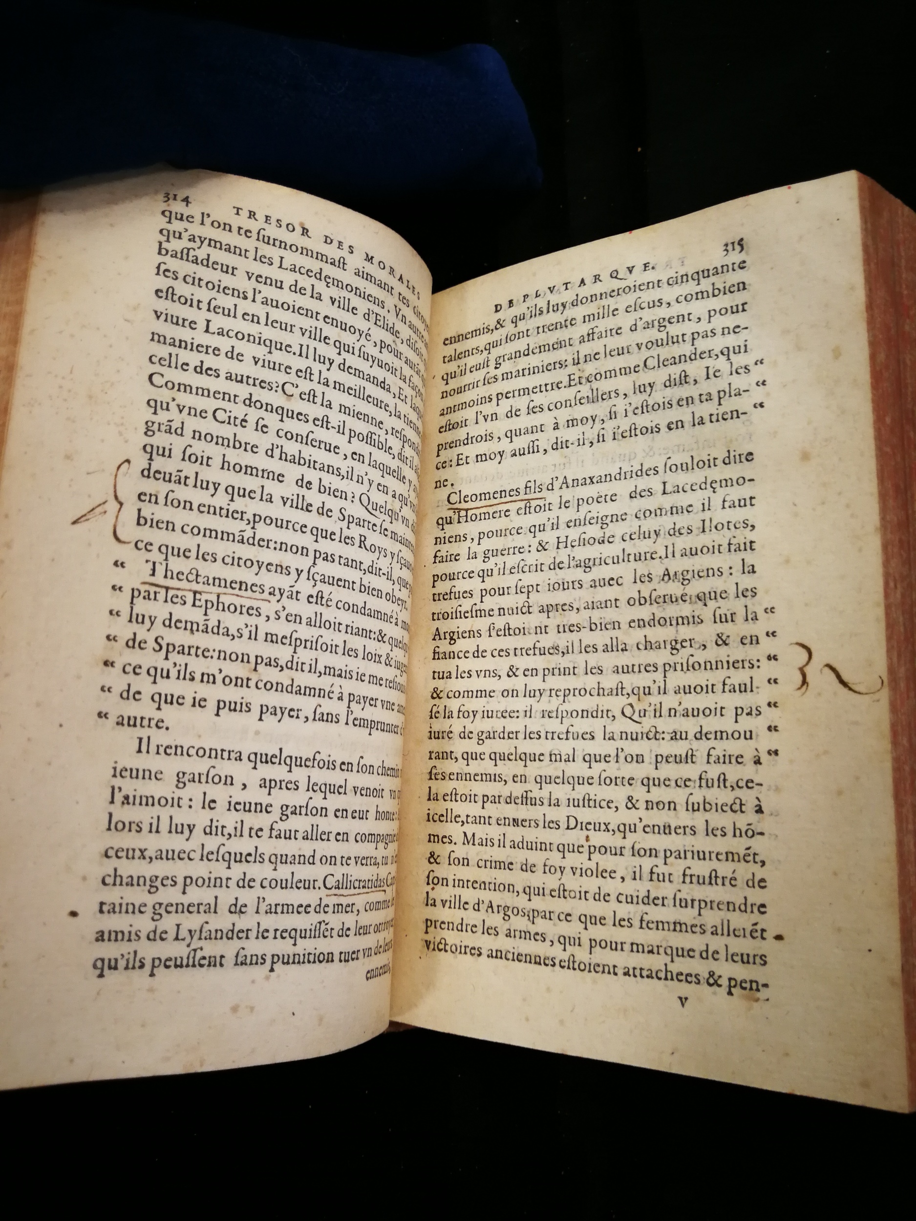 1577 - Jean Poupy - Trésor des morales de Plutarque - Les Méjanes, Aix-en-Provence 1577 - Jean Poupy - Trésor des morales de Plutarque - Les Méjanes, Aix-en-Provence