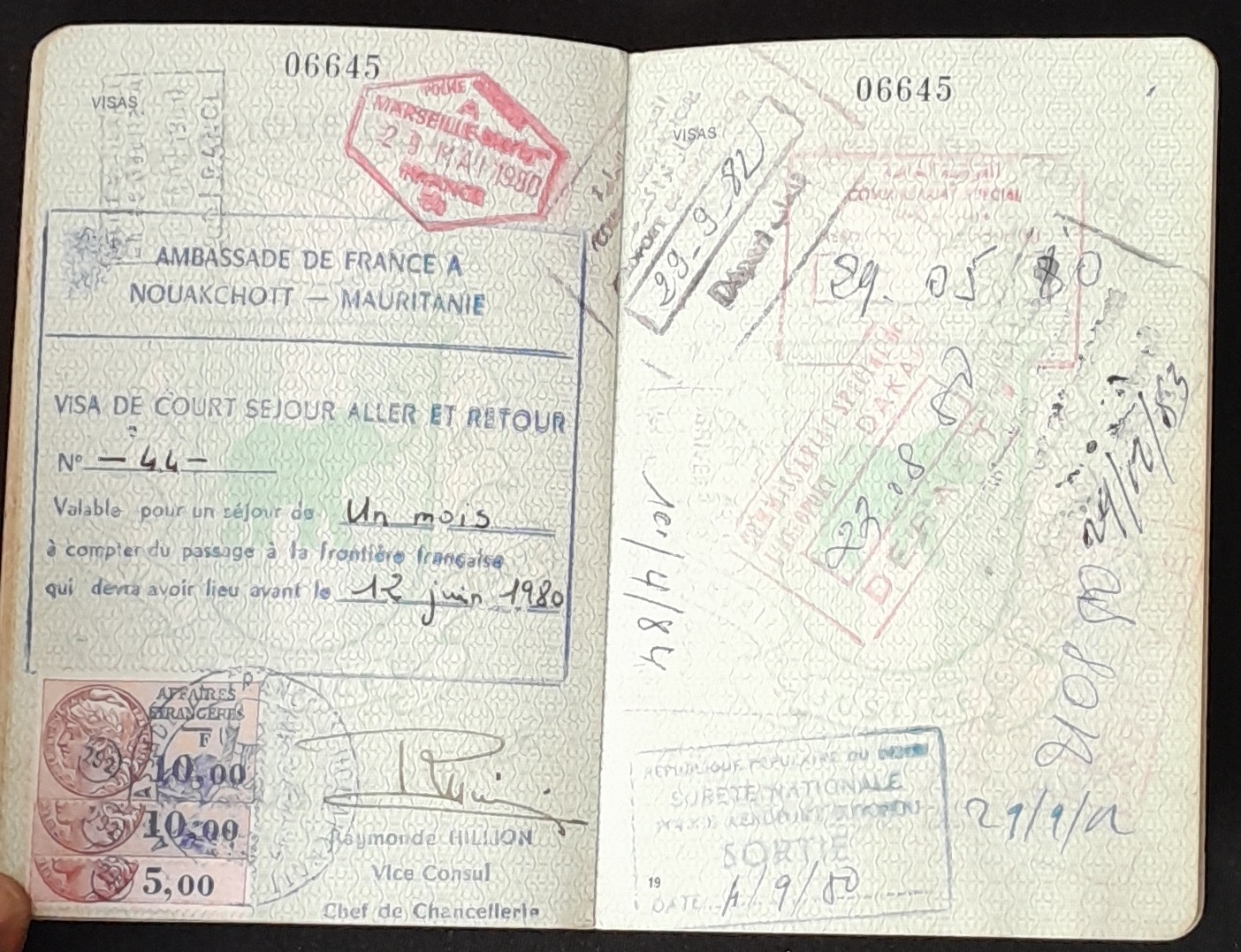 17.9 1978-1986 Passeport13.jpg