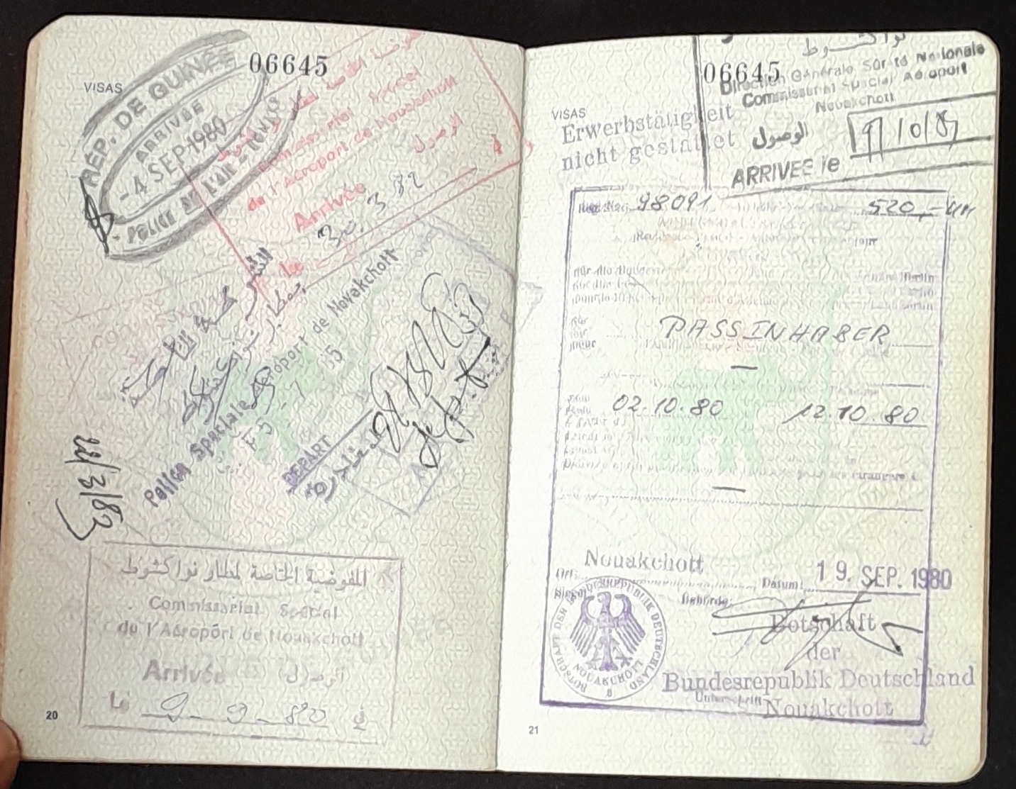 17.9 1978-1986 Passeport14.jpg