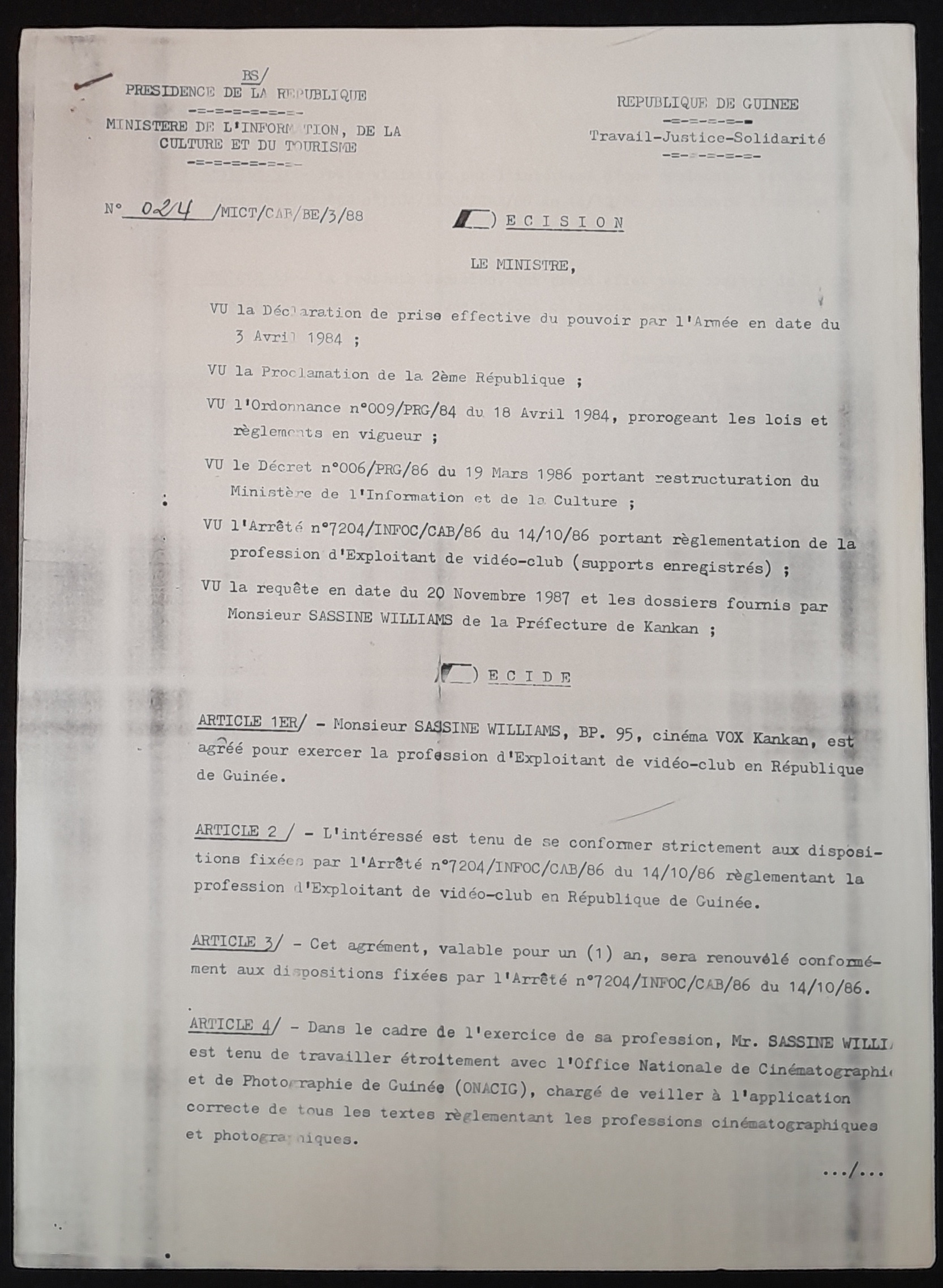 17.14 1988 Cine╠ümaDe╠ücision-1.jpg