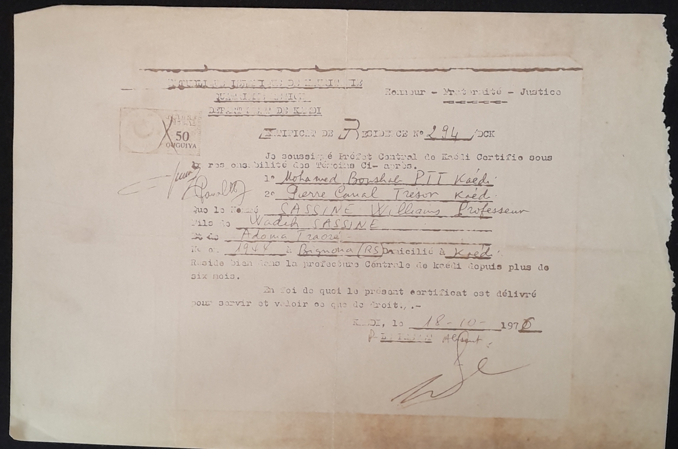 17.6 1976 CertificatRe╠üsidence1976.jpg