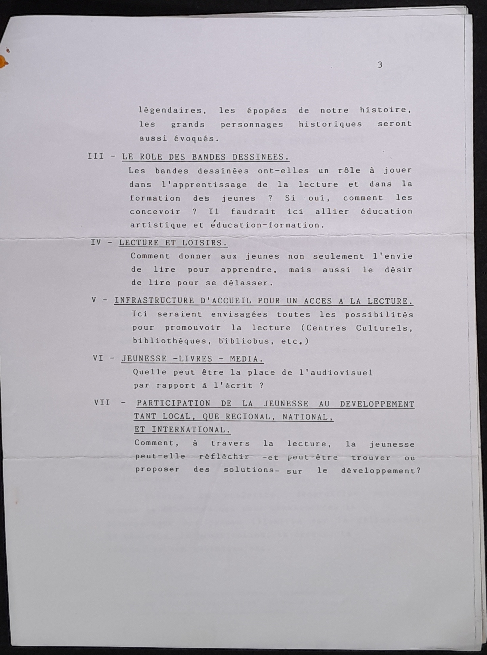 18.1.5 PresenceAfricaine,JeunesseLivreDe╠üveloppement,1989-3.jpg