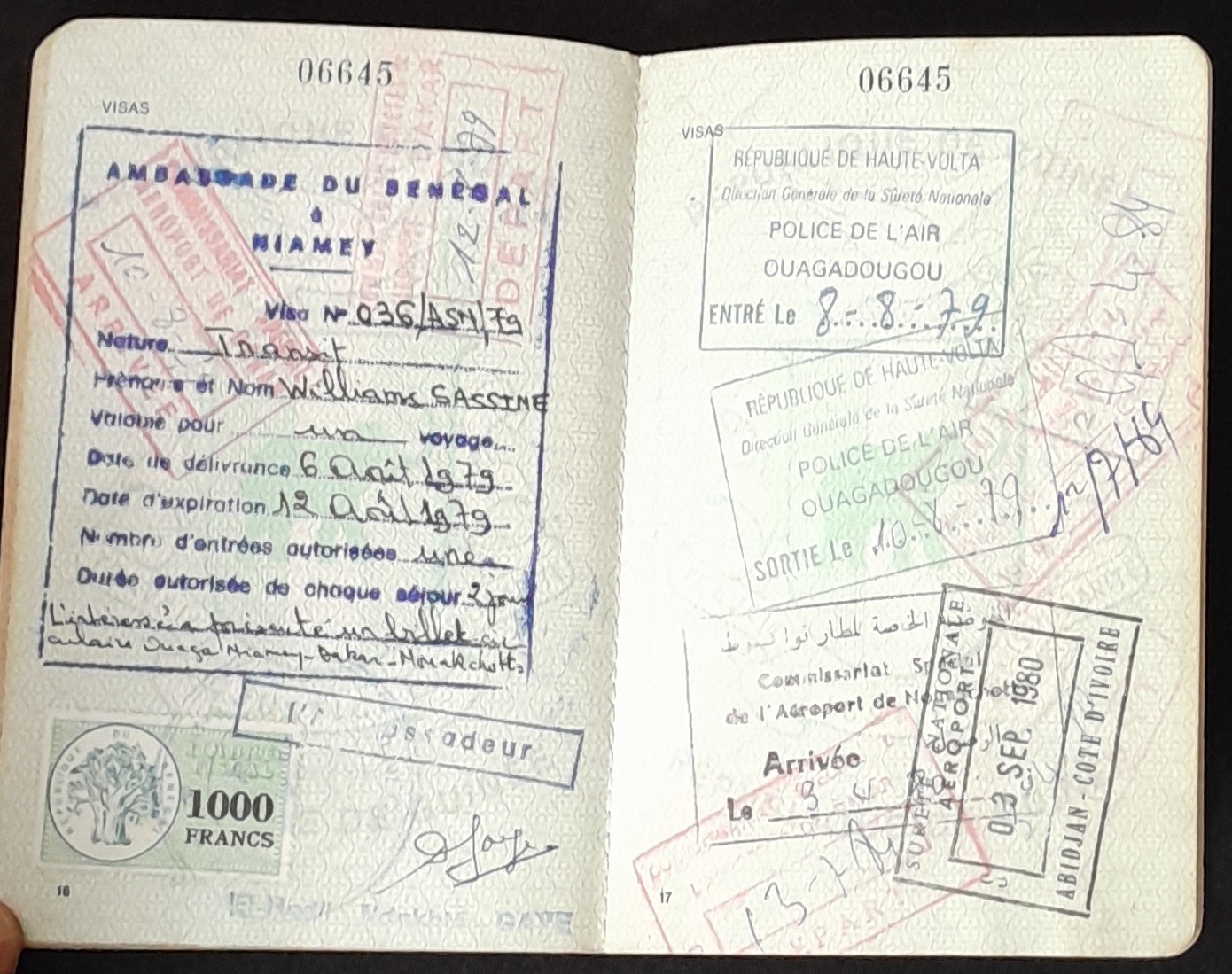 17.9 1978-1986 Passeport12.jpg