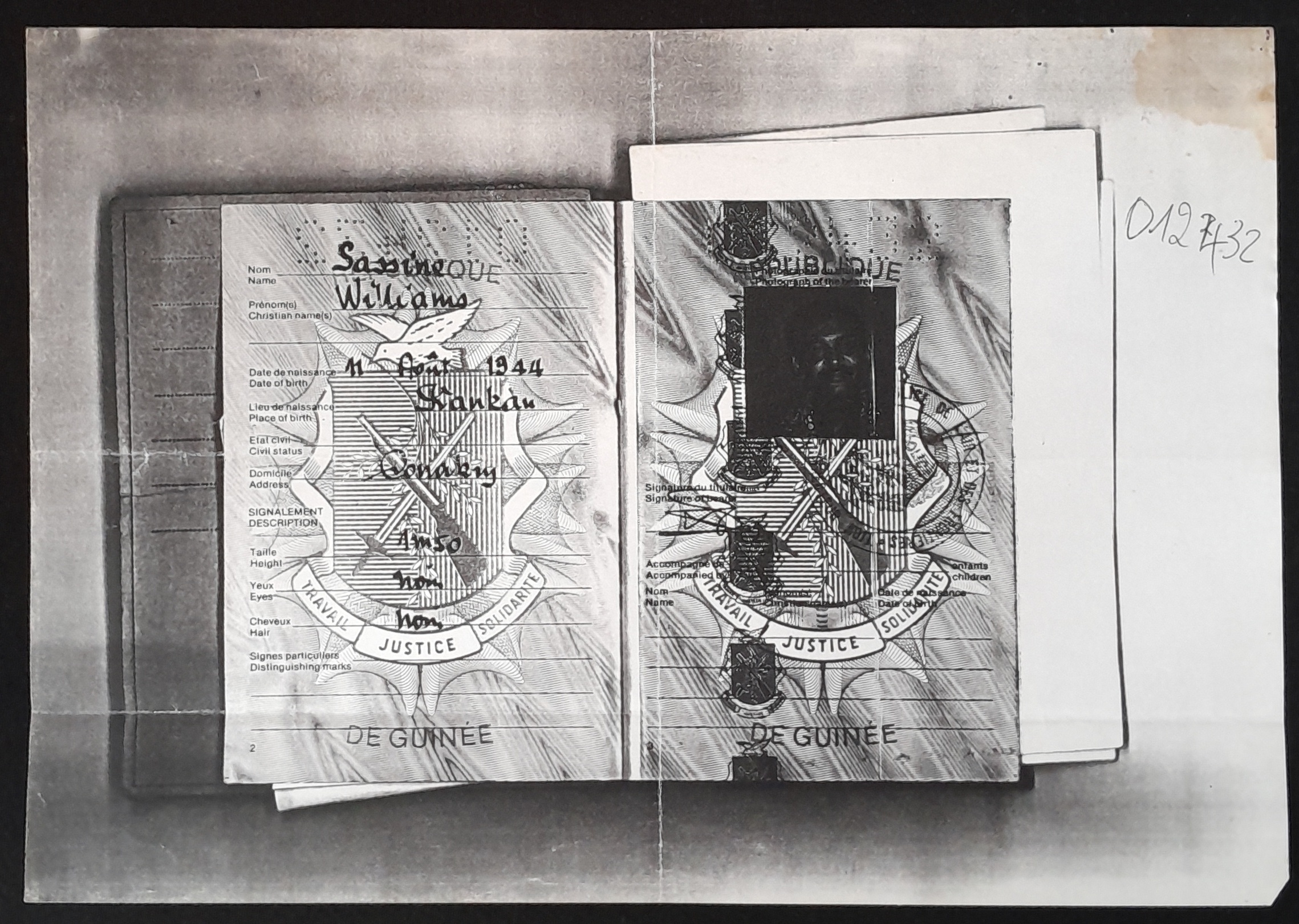17.9 1978-1986 Passeport1.jpg