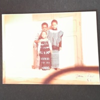 8. Enfants en costume 3.jpg