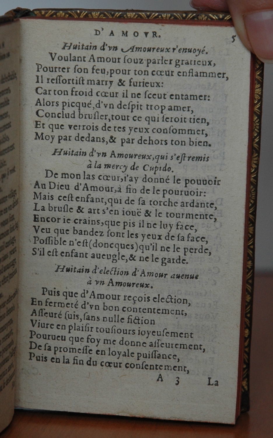 http://eman-archives.org/import/TJI/1582/[1582_Courtizanamoureux_Rigaud]_Page_005.jpg