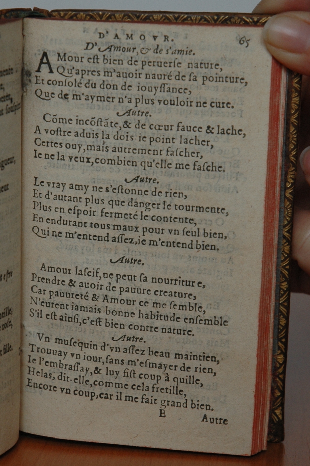 http://eman-archives.org/import/TJI/1582/[1582_Courtizanamoureux_Rigaud]_Page_065.jpg