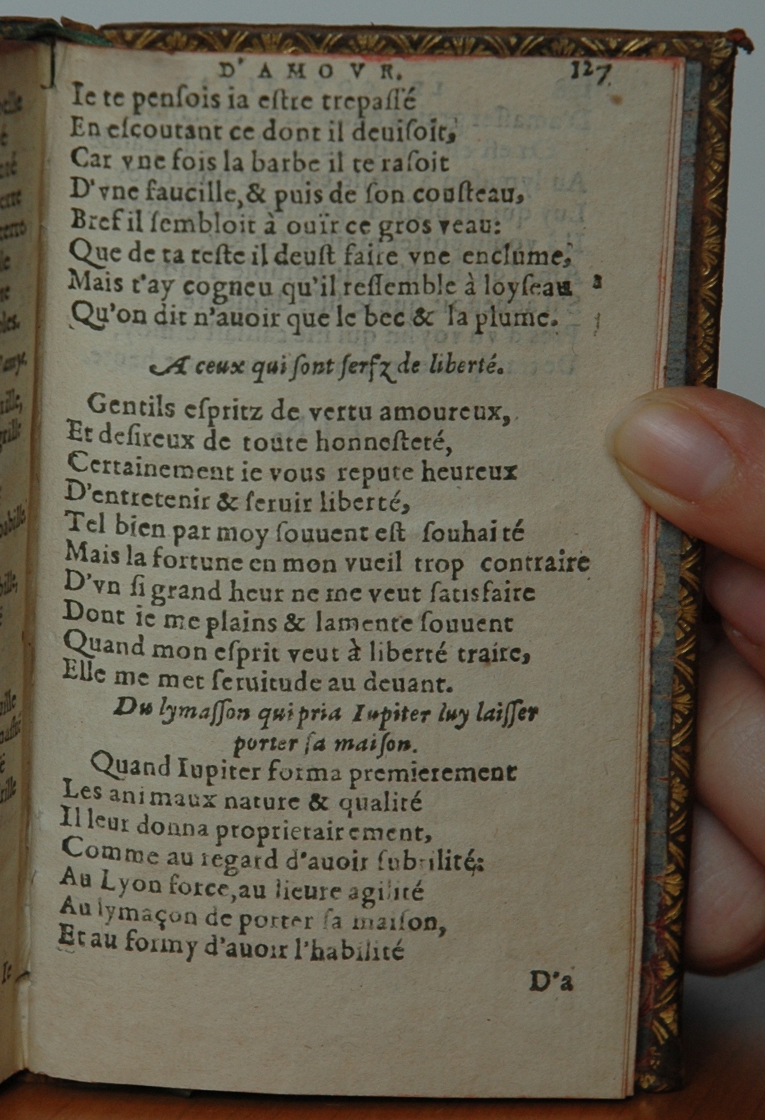 http://eman-archives.org/import/TJI/1582/[1582_Courtizanamoureux_Rigaud]_Page_127.jpg