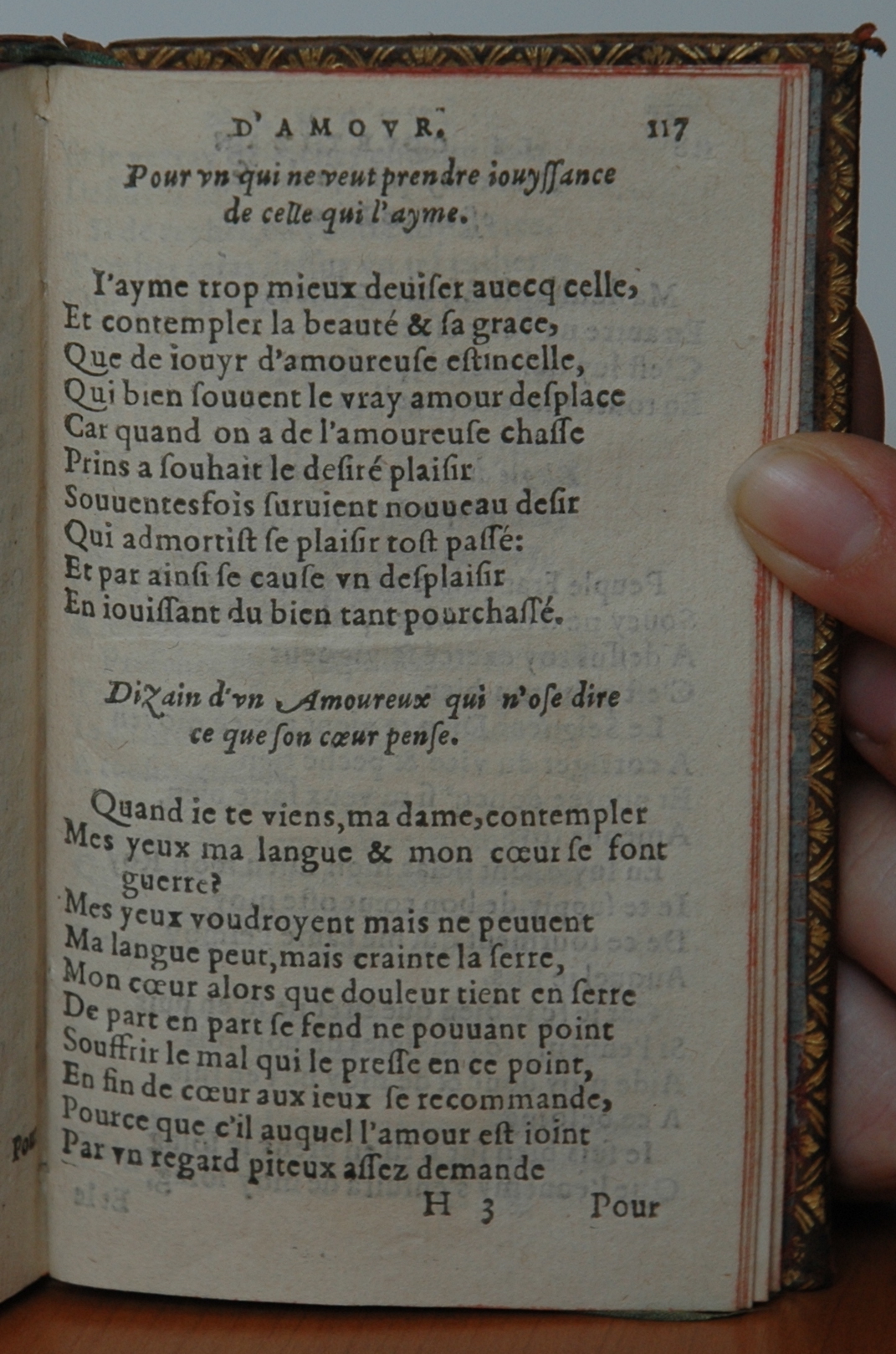 http://eman-archives.org/import/TJI/1582/[1582_Courtizanamoureux_Rigaud]_Page_117.jpg